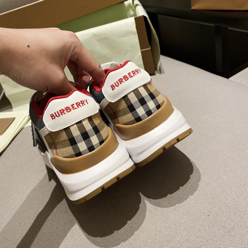 Burberry shoes Style 061 - back heel detail