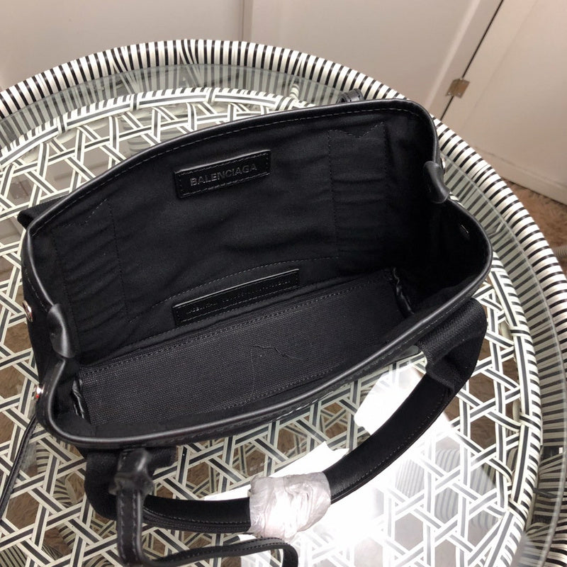 Close-up detail of statement refined women's handbag – women's premium purse