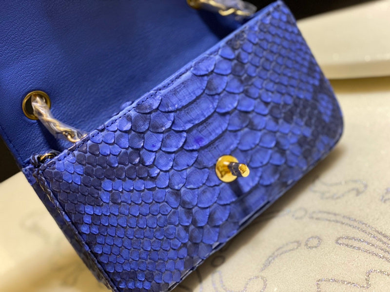  mid purse view 7