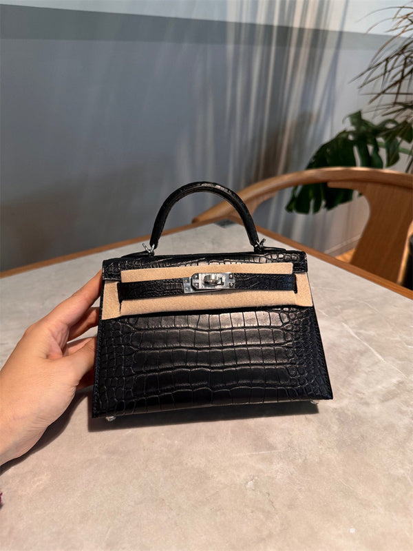 Timeless handbag styled for everyday wear