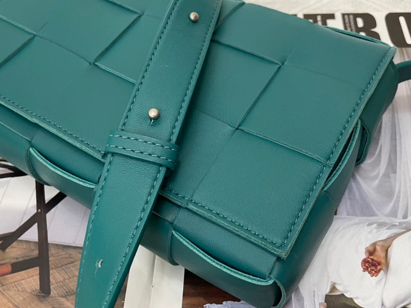 Effortless Vegan Leather Handbag - Understated Luxury Look | Women's Designer-Inspired Purse #1611 - side angle view (image 2) of designer-inspired handbag