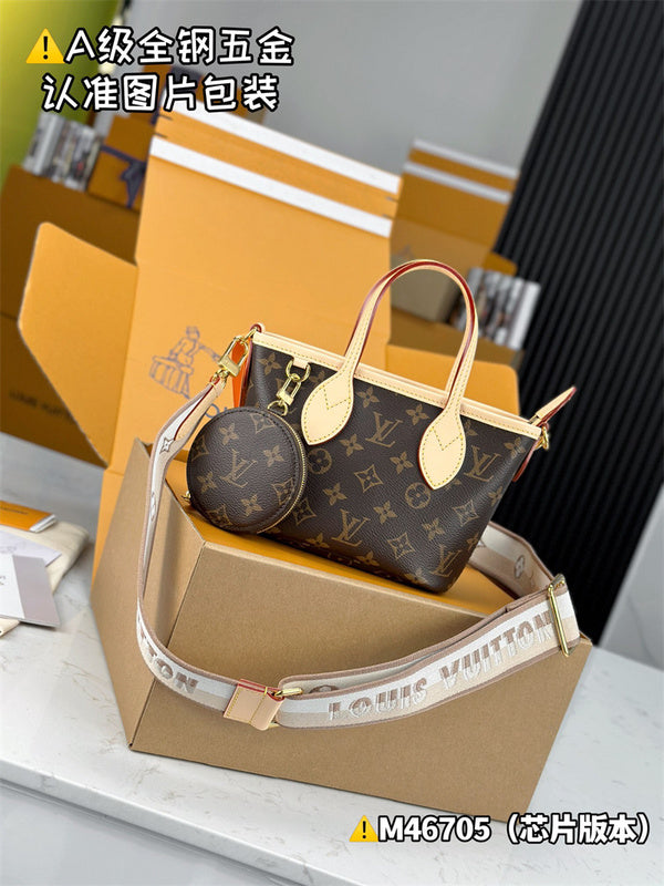  structured tote bag styled with outfit 12
