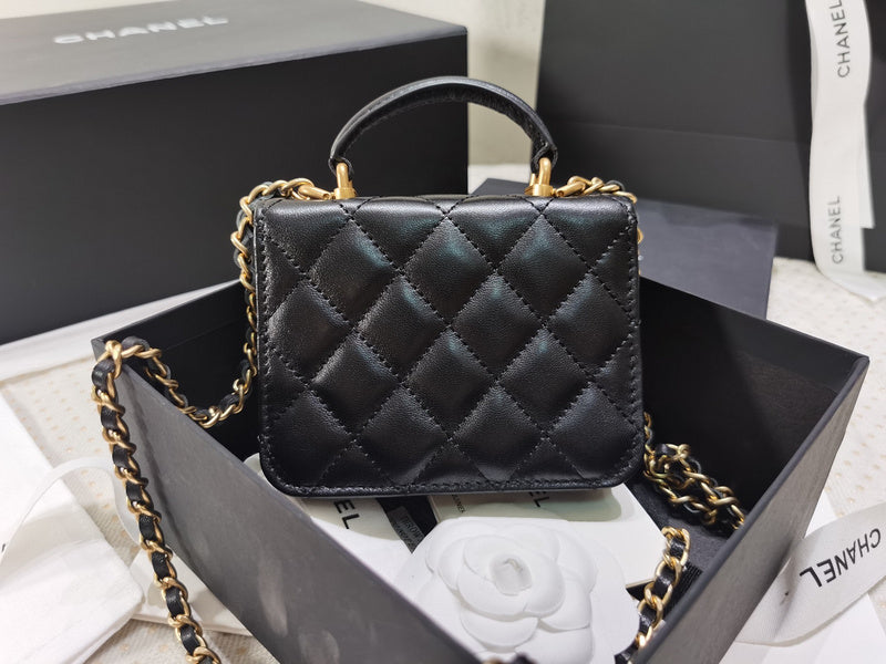  women's handbag, compact design, view 3