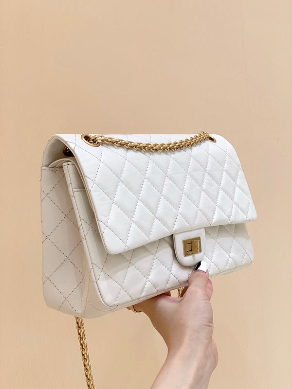  spacious purse view 6