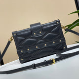  shopper bag interior and compartment view