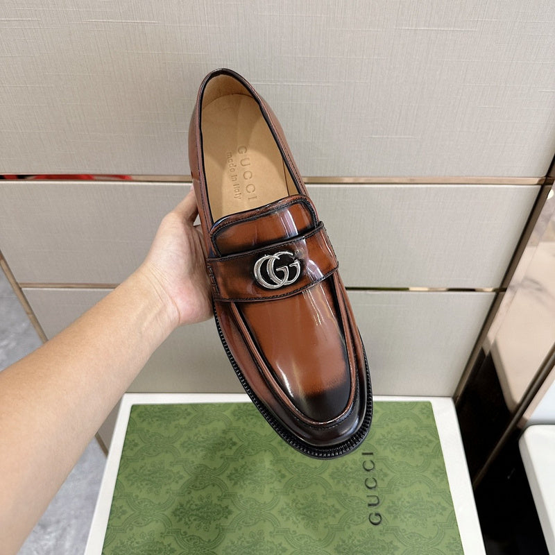 Gucci fresh white-and-black luxury sneakers view 7 streetwear statement look