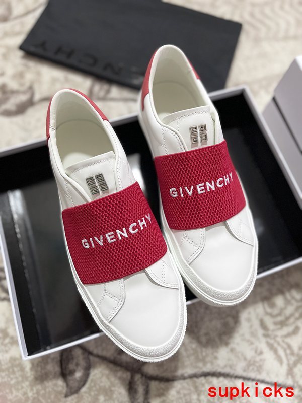 Givenchy Burgundy Pointed-Toe Flats - Close-Up Texture View