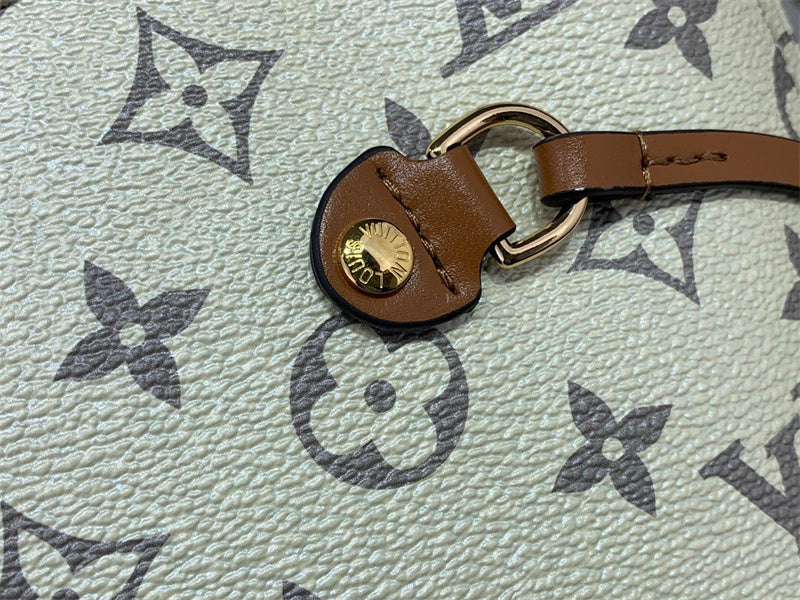  carryall bag close-up of hardware and finish
