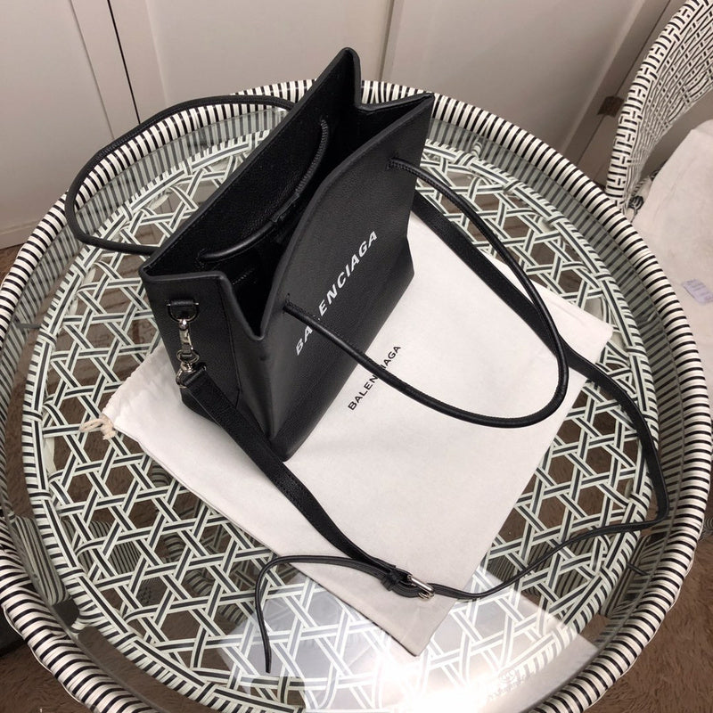 Interior view of modern chic women's handbag – women's luxury handbag