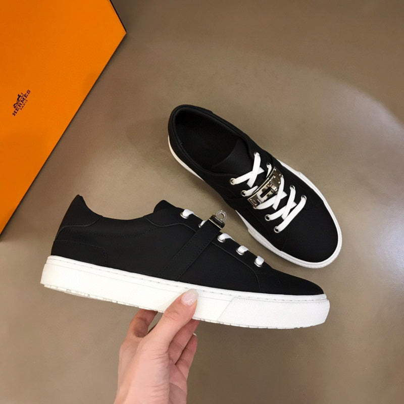 Hermès Nude Low-Top Sneakers - Sole Detail View