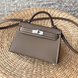  Classic structured bag carried on shoulder