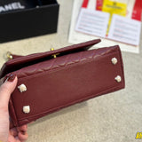 Zivas Charm Understated Luxury Designer Handbag (Versatile Style Statement) – Close-Up Detail