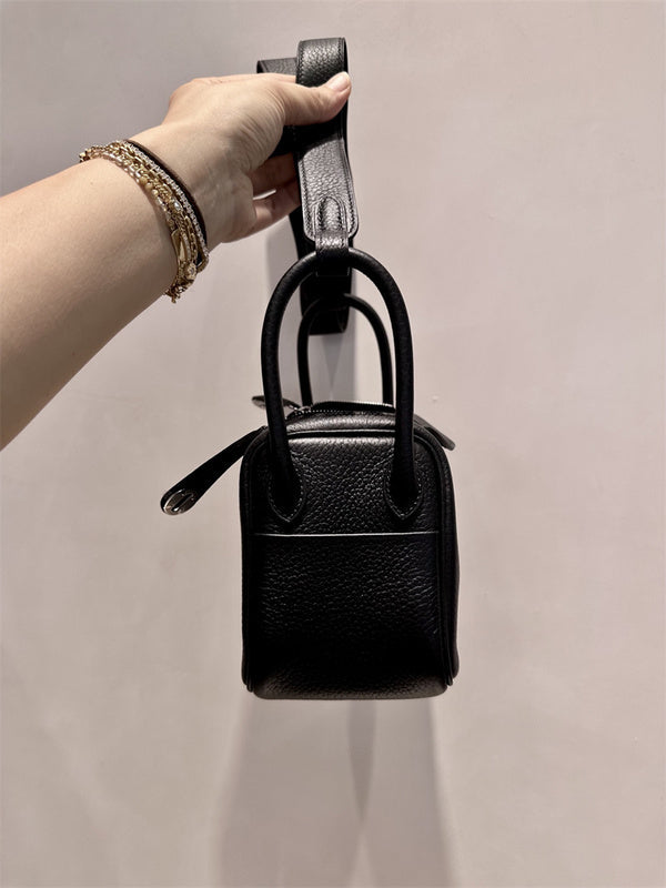  smart tote bag detail view showing craftsmanship 8