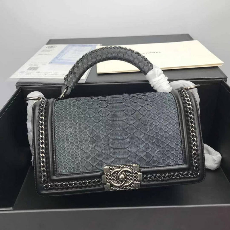  mid purse view 1