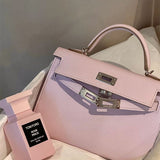  Clean-Lined carryall bag front view 7