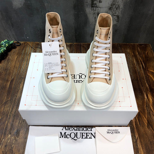 Alexander McQueen shoes Style 265 - texture and material detail