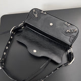 Zivas Charm Modern Minimalist Look Statement Handbag (Premium Everyday Carry) – Close-Up Detail