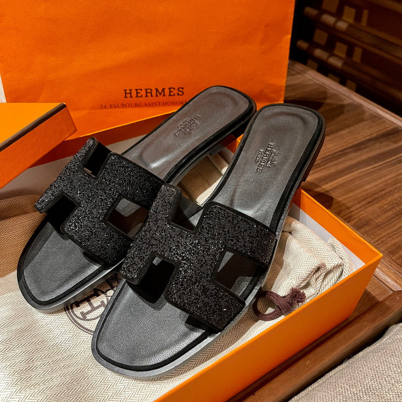 Hermès Grey Platform Sandals - Angled View