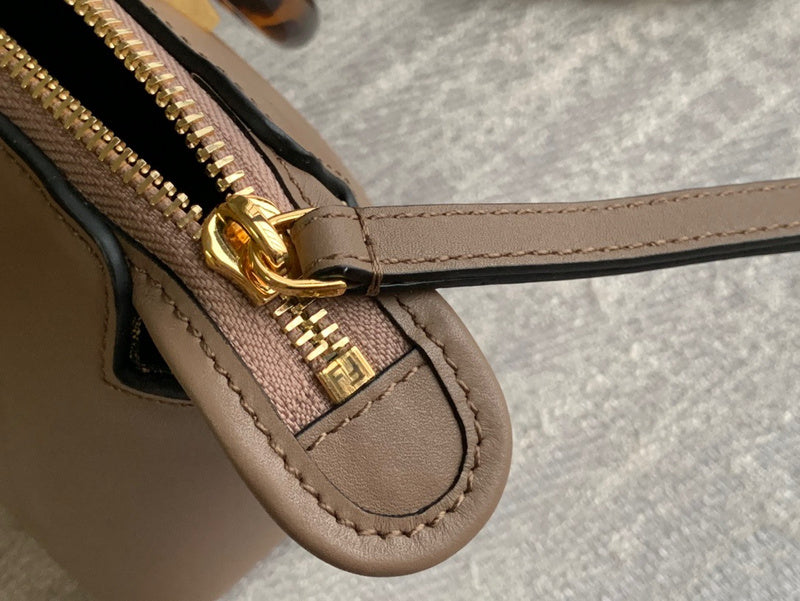 Ziva's Charm handbag – carry view (17cm*18cm*8cm)
