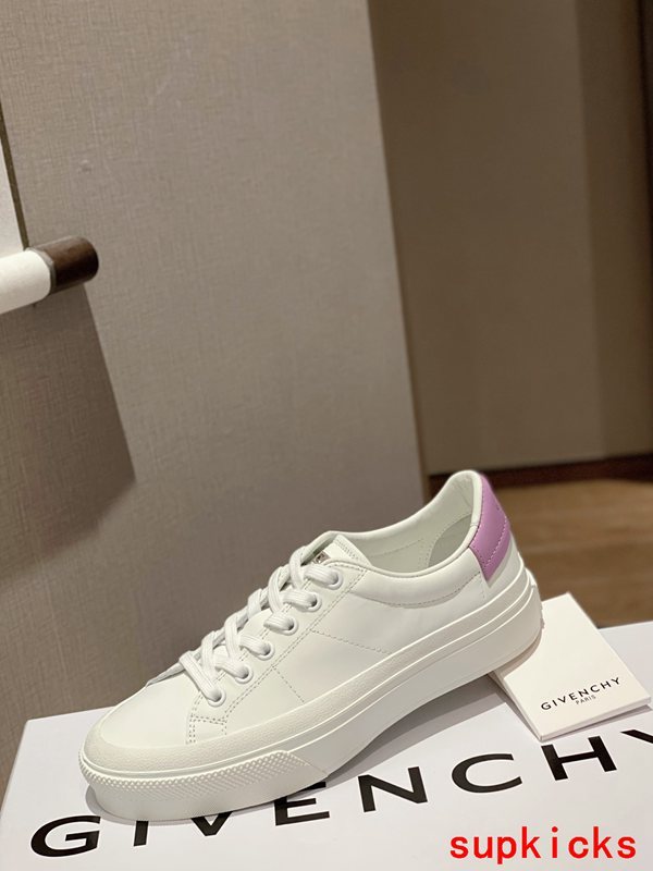 Givenchy shoes Style 018 - top view showing design