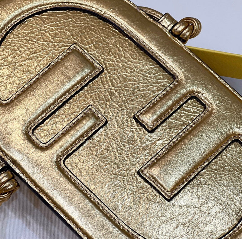 Ziva's Charm handbag – close-up view (22cm*1cm*13.5cm)