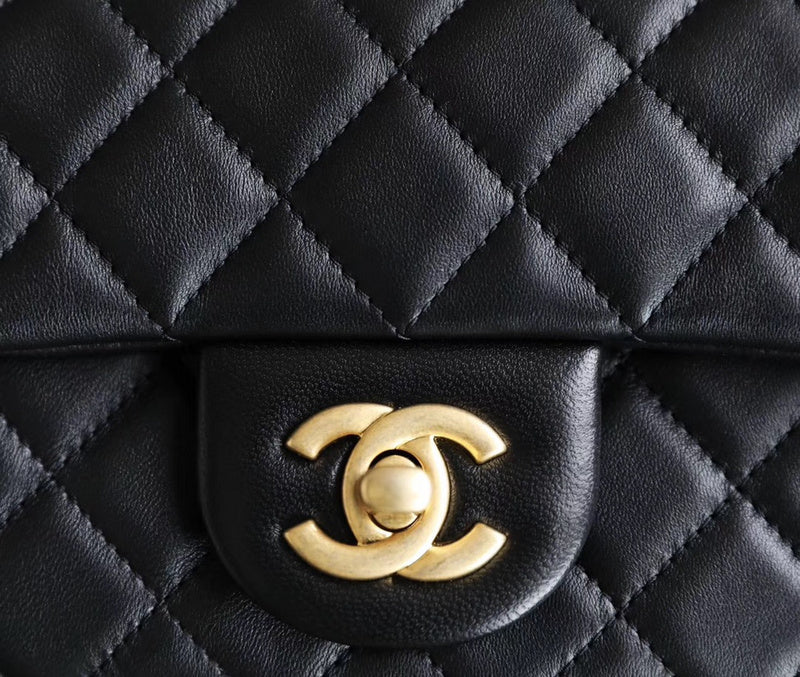 Ziva's Charm handbag – interior view (one versatile size)