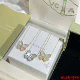 Angled view of Van Cleef & Arpels unisex jewelry piece