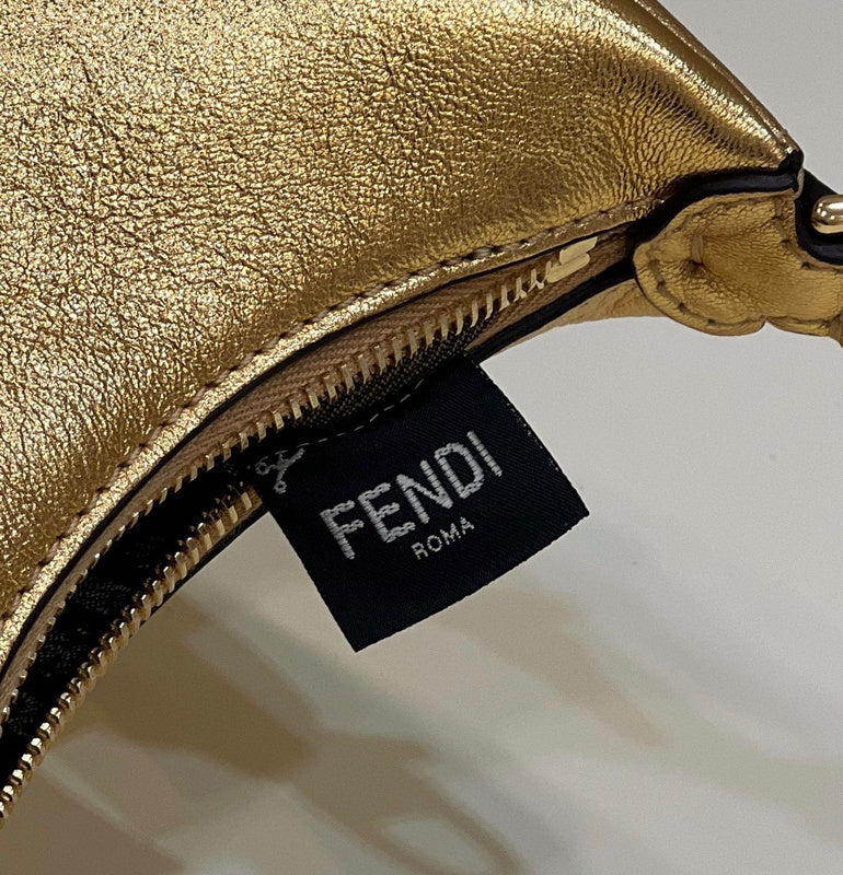 Ziva's Charm handbag – product shot (16.5cm*14cm*5cm)