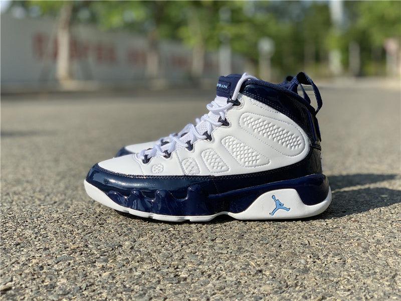 Nike Men's & Women's Luxury Fashion Trainers — Style 114 close-up view
