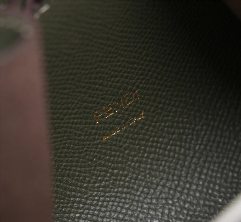 Ziva's Charm handbag – detail view (Standard Size)