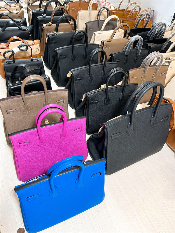  Modern everyday bag front view 7