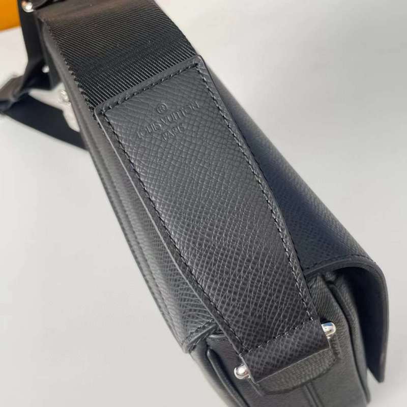 Back view of signature modern women's handbag – women's designer-style accessory