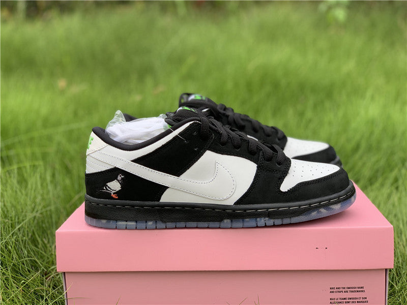 Nike Men's & Women's Luxury Low-Top Trainers — Style 033