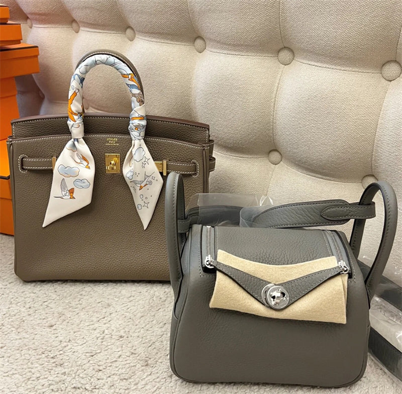 essential everyday bag styled with outfit 12