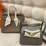  essential everyday bag styled with outfit 12