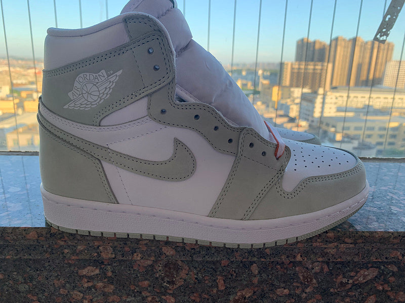 Nike Men's & Women's Luxury Lifestyle Trainers — Style 171 side view