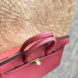  modern carryall bag styled with outfit 12