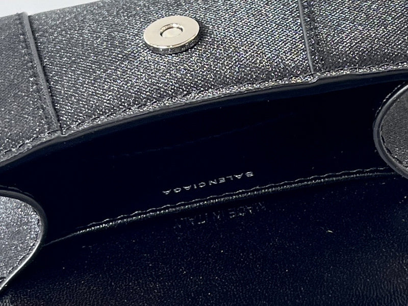 Zivas Charm Elevated Essentials Statement Handbag (Considered Detail & Form) – Detail View