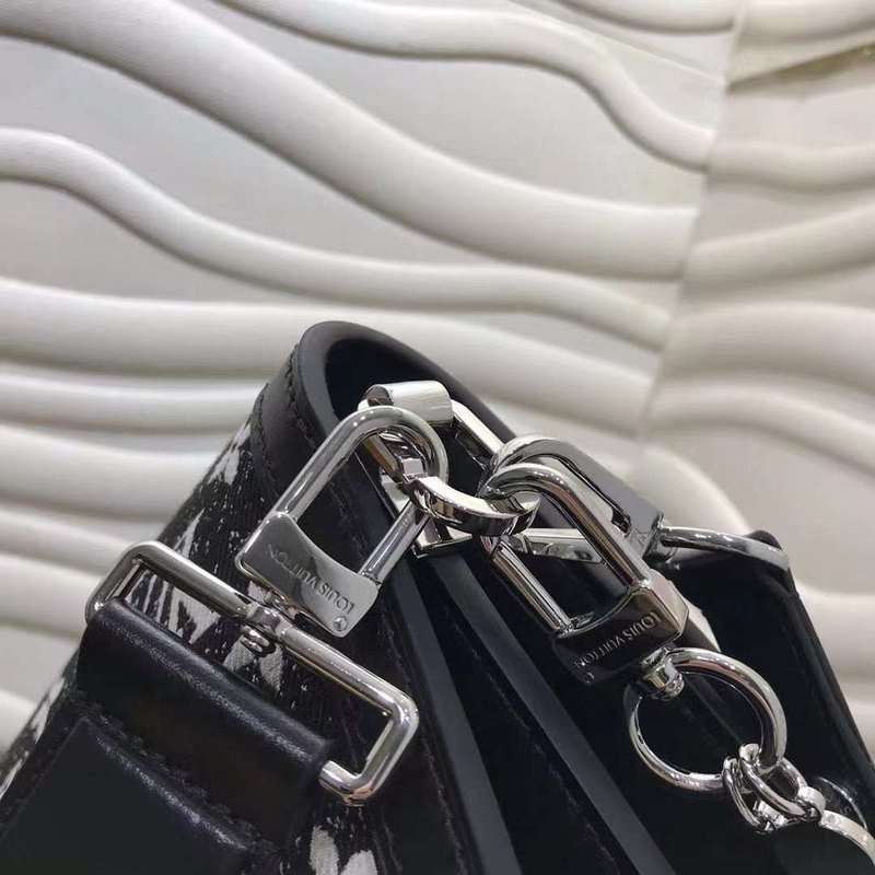 Back view of everyday-luxe chic women's handbag – women's luxury accessory