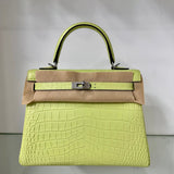  structured bag interior and compartment view