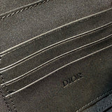 Handle and strap detail of structured premium women's handbag – women's designer-style accessory