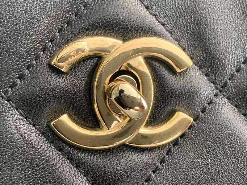 Zivas Charm Everyday Sophistication Luxury Handbag (Elevated Daily Companion) – Styled Look