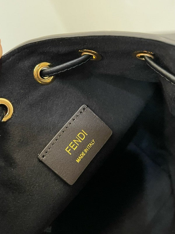Ziva's Charm handbag – product shot (12cm*18cm*10cm)