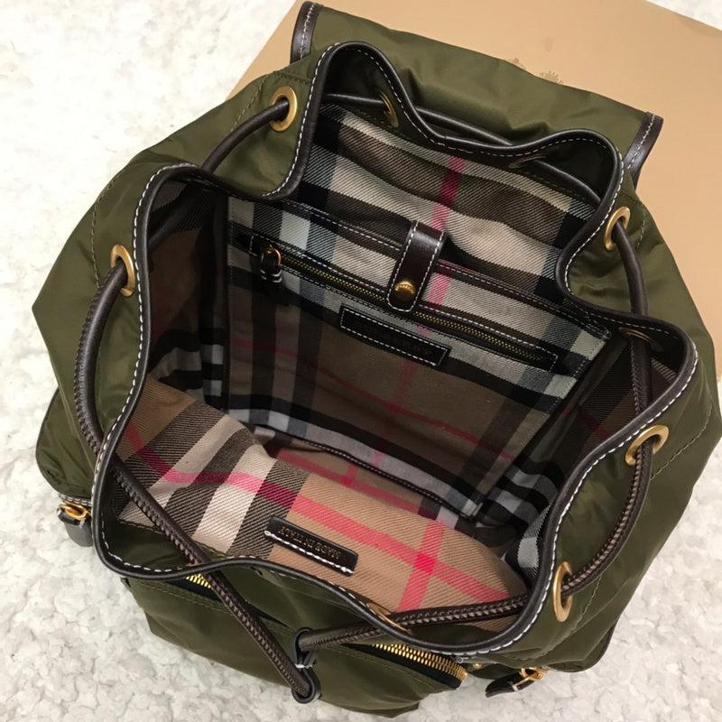 Ziva's Charm handbag – product shot (one versatile size)