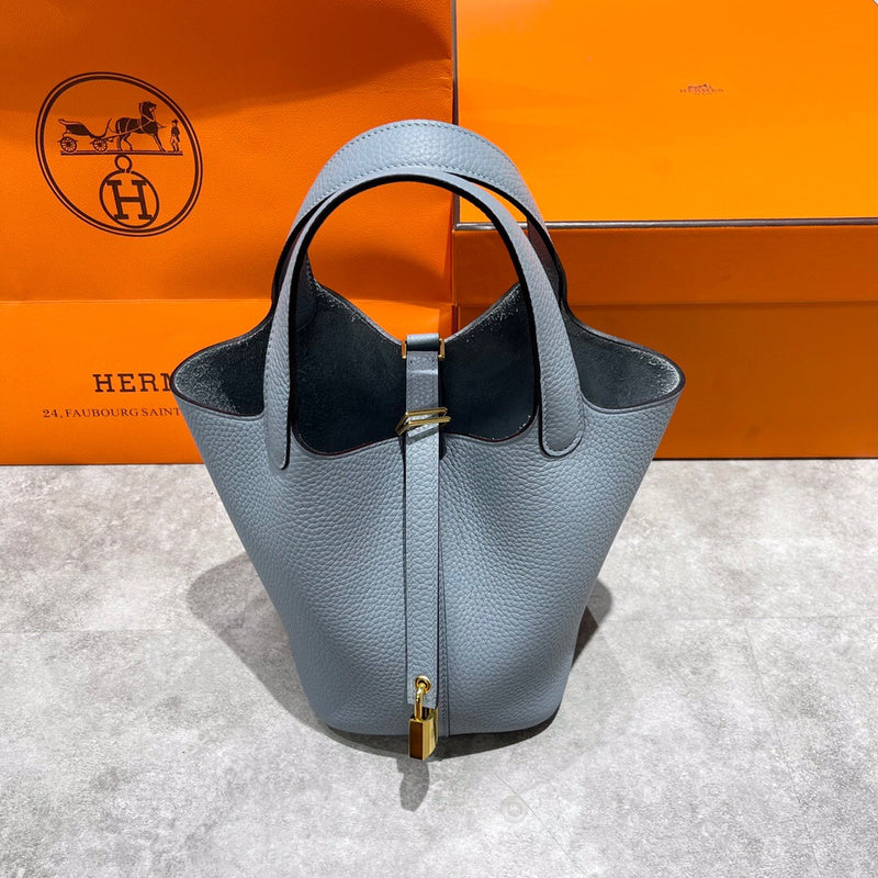 Streamlined bag women's premium everyday handbag