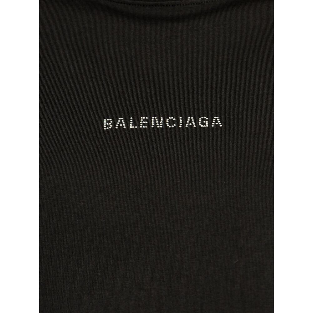 Close-up of Balenciaga tee shirts hardware and fine stitching