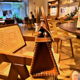  Tailored carryall bag front view 7