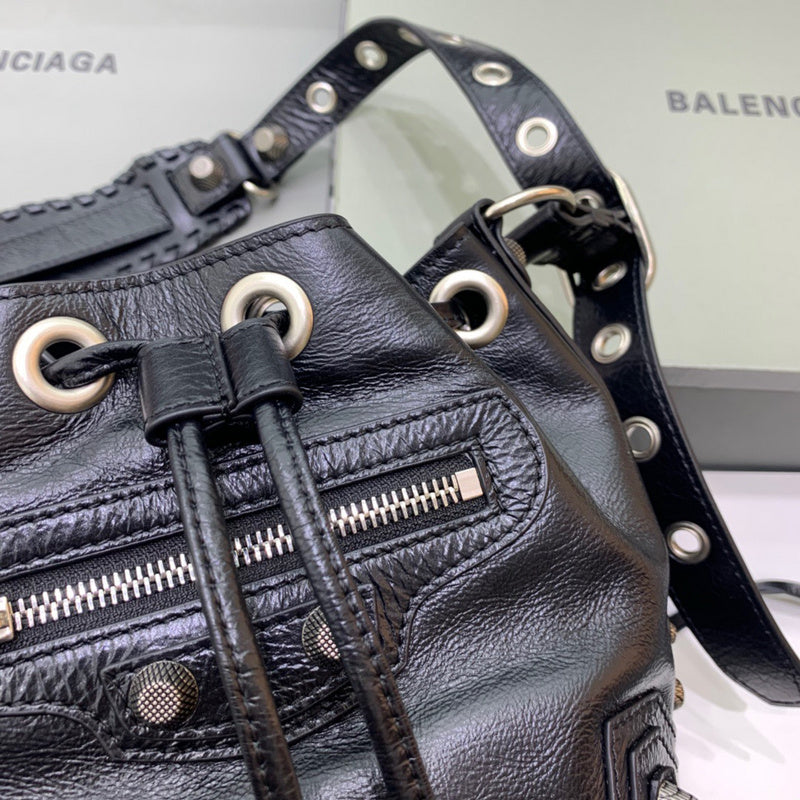 Understated Vegan Leather Handbag - Premium Craftsmanship Detailing | Women's Premium Handbag #308 - interior view (image 6) of designer-inspired handbag