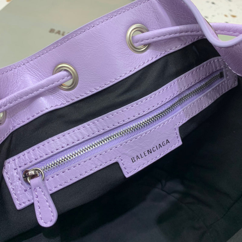Effortless Faux Leather Handbag - Signature Hardware Accents | Women's Designer-Inspired Purse #313 - texture close-up (image 9) of designer-inspired handbag