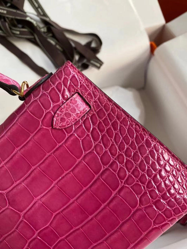 Sophisticated bag women's premium everyday handbag